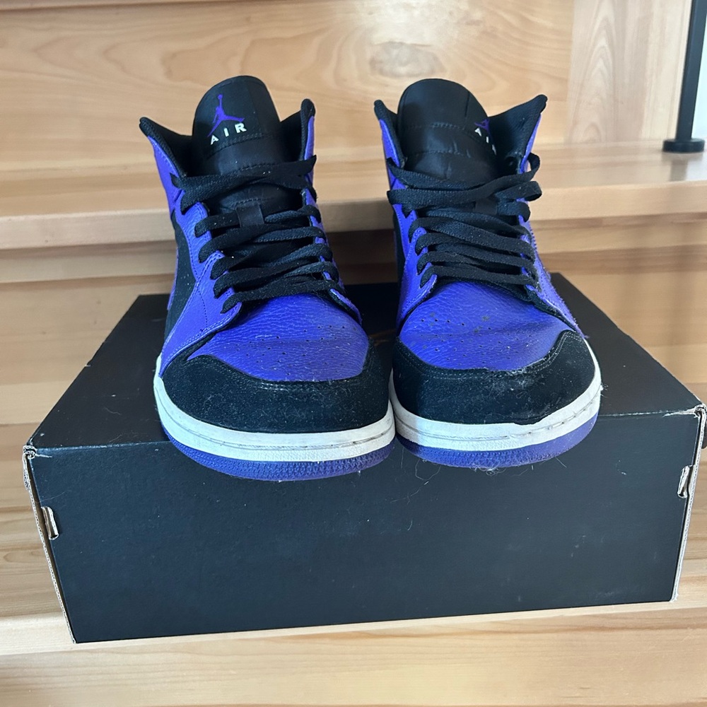 Air Jordan 1 Mid - Black and White